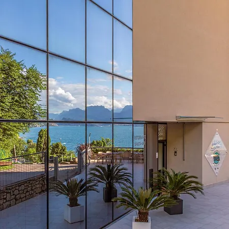 Ξενοδοχείο Wind 3*