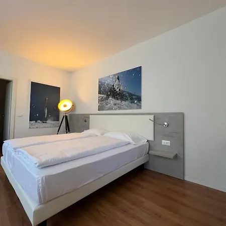 Hotel Wind